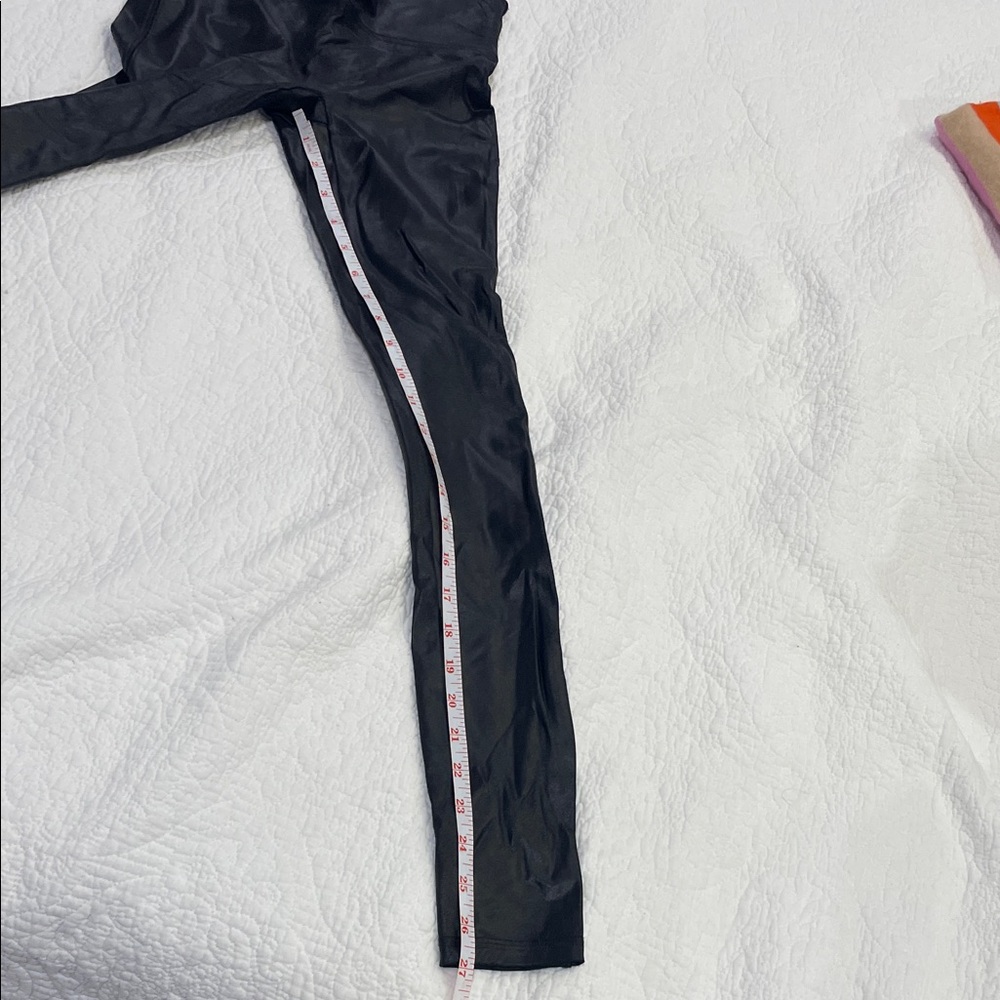 SPANX Classic Black Leggings - Picture 4 of 6